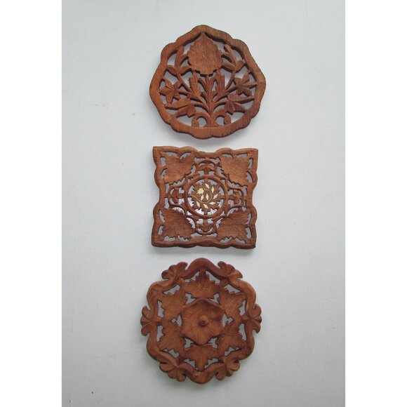 3 Hand Carved Wooden Trivets - India - Picture 7 of 8